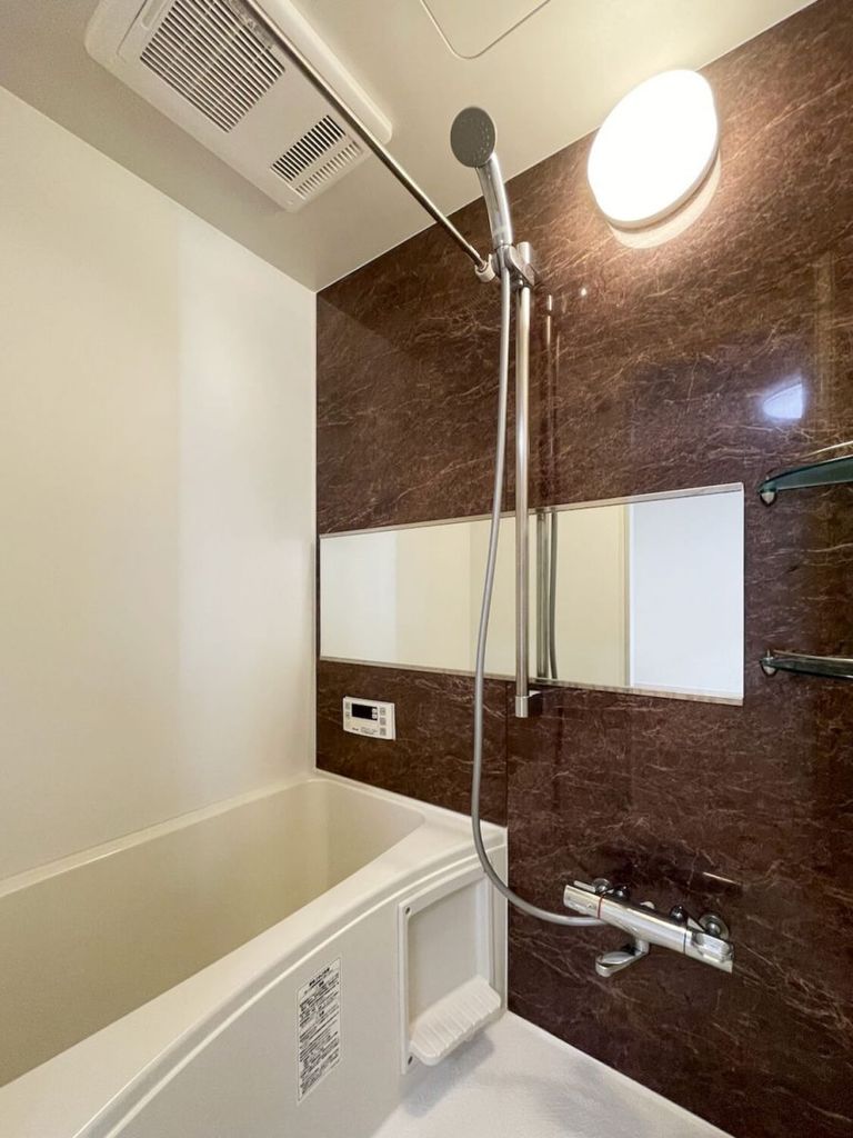 バス・シャワールーム