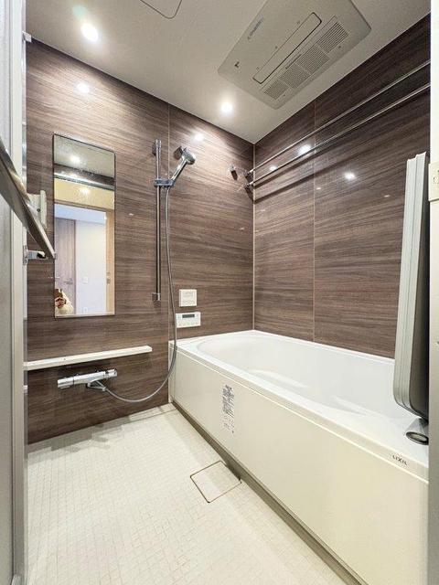バス・シャワールーム　バスルーム