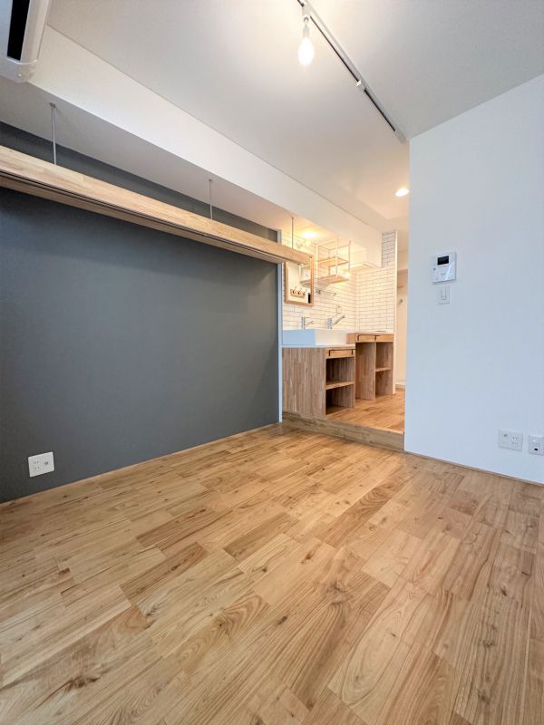 居室・リビング　別号室参考写真