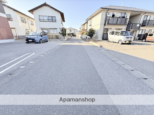 その他　前面道路（その他）まで0m