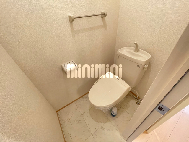 玄関　おしゃれな玄関タイル