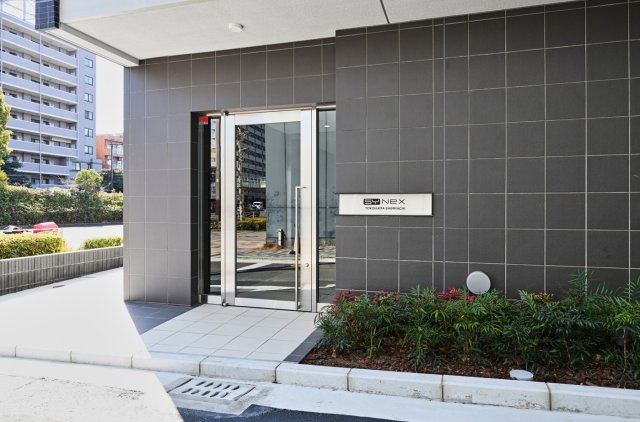 エントランス　ゆとりのあるエントランスです