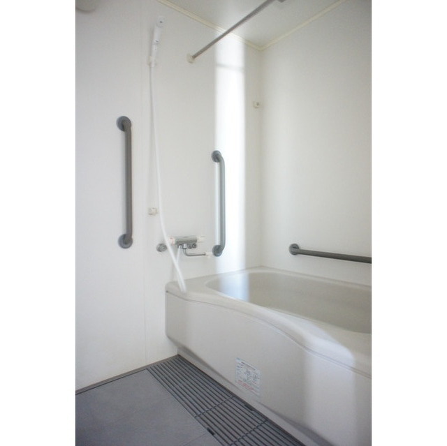 バス・シャワールーム　別部屋同タイプ