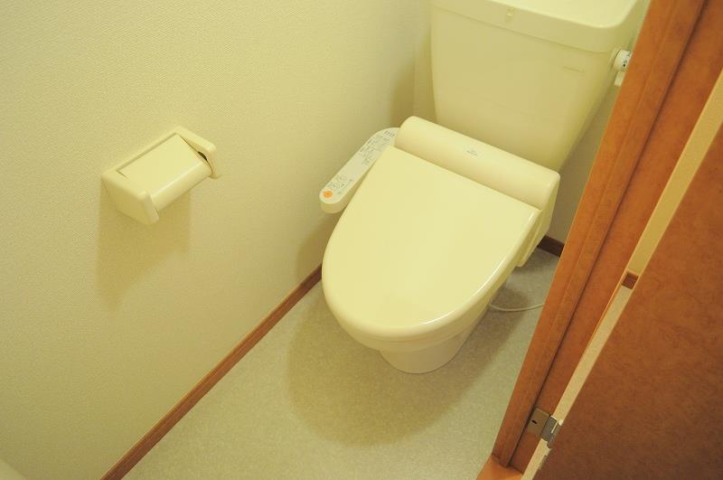 レオパレス御堀のトイレ写真