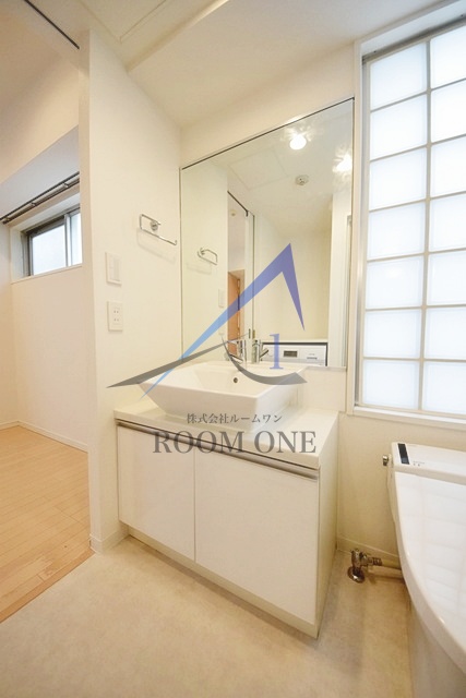 洗面設備　洗面台です。