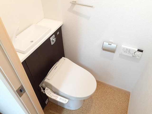 トイレ　ウォシュレット