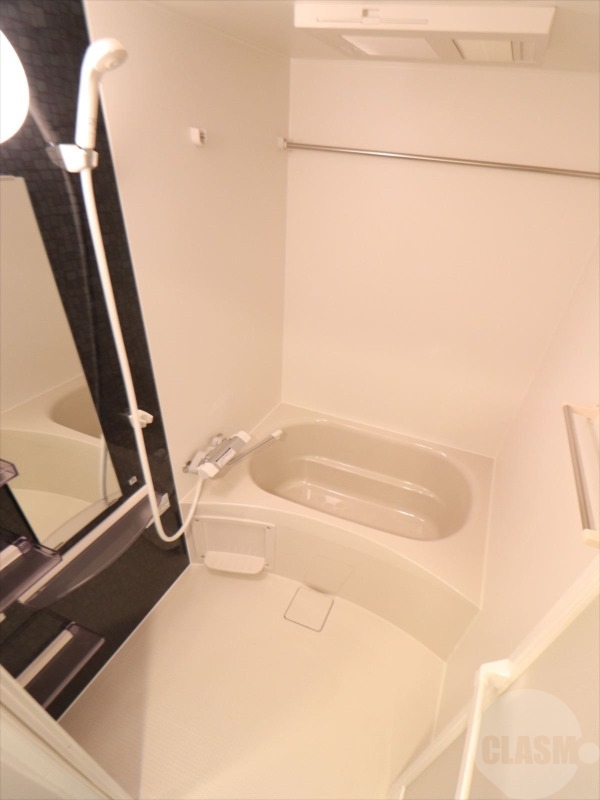 バス・シャワールーム　浴室乾燥機能付き