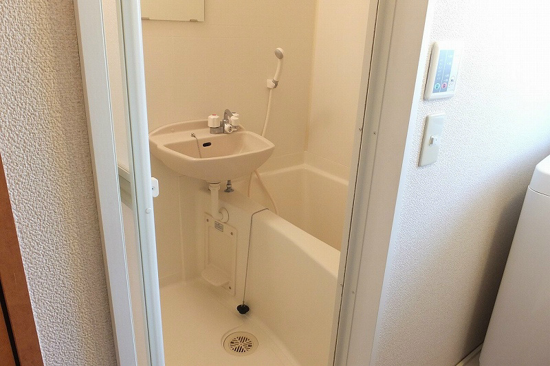 バス・シャワールーム　綺麗な浴室です。