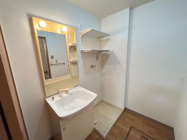 洗面設備　洗髪洗面化粧台