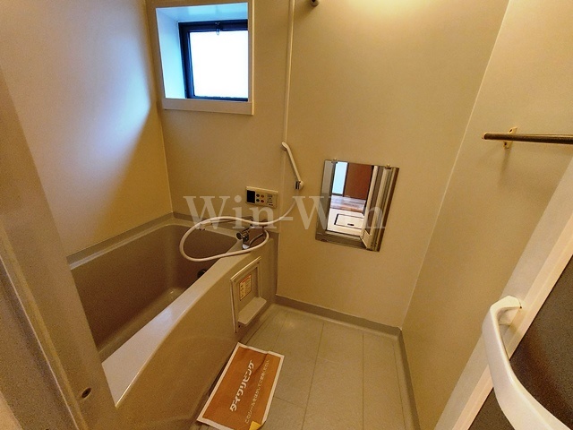 バス・シャワールーム　イメージ（同建物内別部屋の写真です）