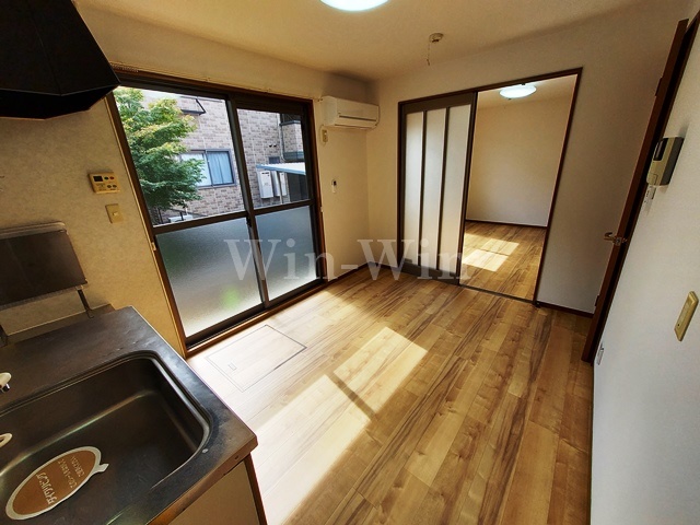 居室・リビング　イメージ（同建物内別部屋の写真です）