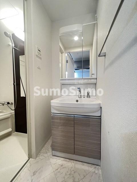 洗面設備　脱衣スペースもあります