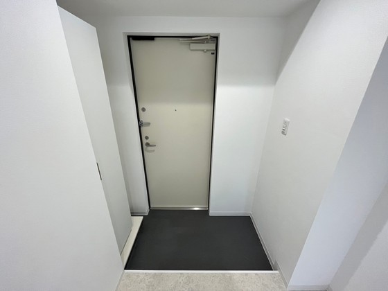 玄関　※別階のお写真になります