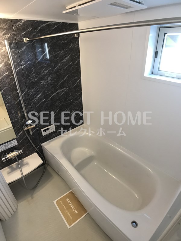 バス・シャワールーム　ゆったり過ごせるお風呂です