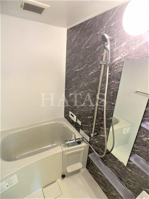 バス・シャワールーム　同物件別部屋です。