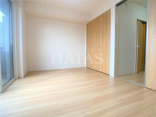 居室・リビング　同物件別部屋です。