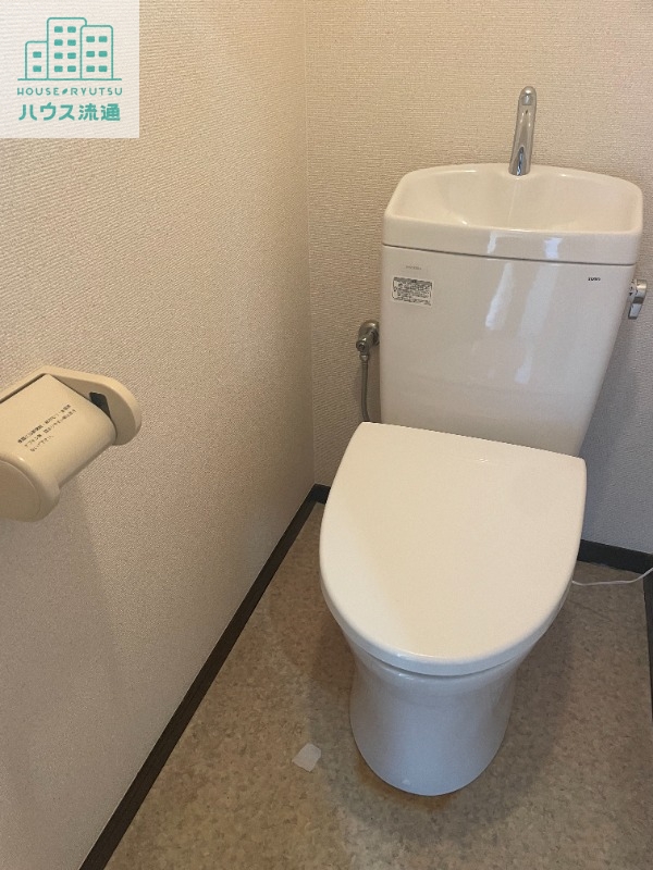 トイレ　※別号室の写真になります。