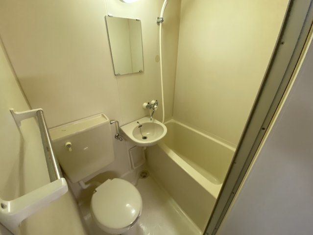 バス・シャワールーム　別室の画像です、ご参考までに