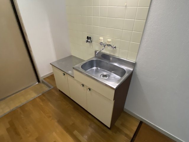 キッチン　別室の画像です、ご参考までに