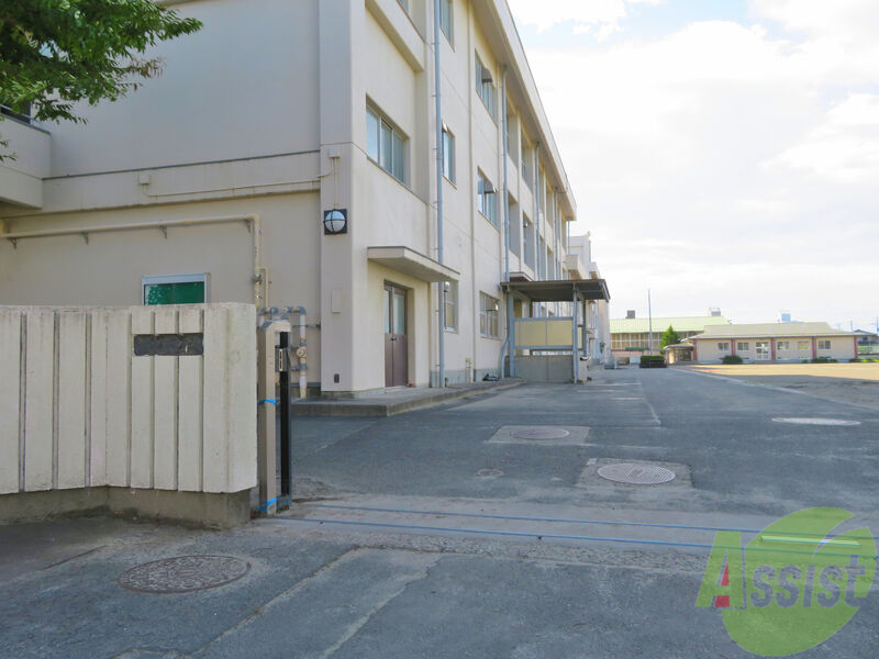 中学校　仙台市立中野中学校（中学校）まで1026m