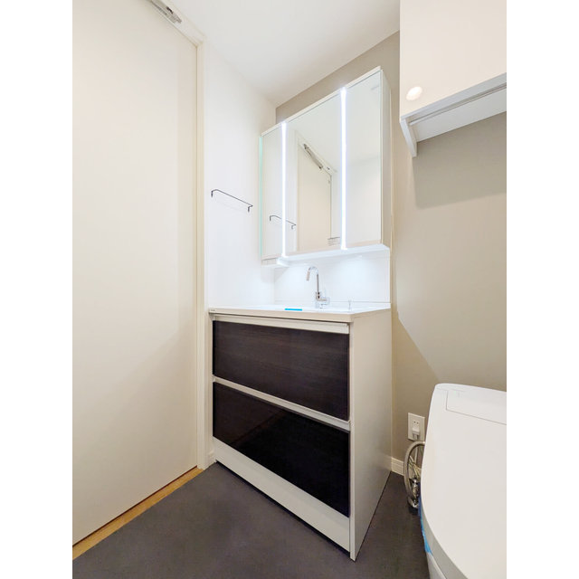 洗面設備　広い洗面スペース