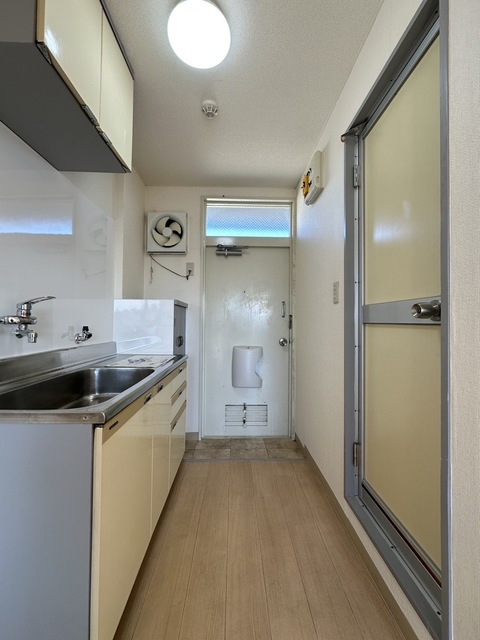 玄関　別部屋参考写真です