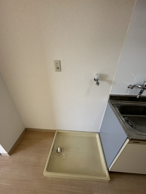 洗面設備　別部屋参考写真です