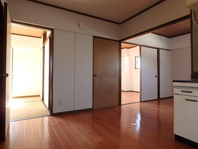 居室・リビング　ゆったりとした居間です