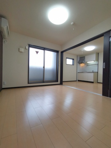 居室・リビング　南向きで明るいお部屋