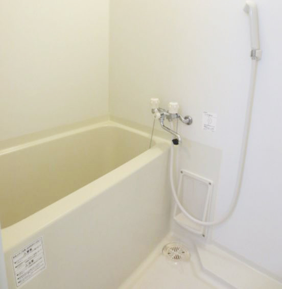 バス・シャワールーム　★ゆったりとできる広さの浴槽★