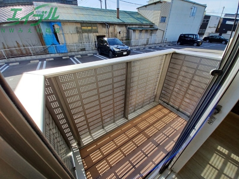 バルコニー　同型参考写真
