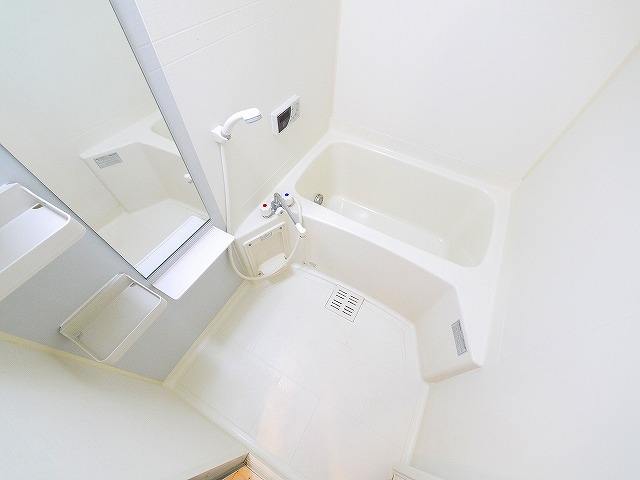 バス・シャワールーム　お風呂で日々の疲れを落としましょう