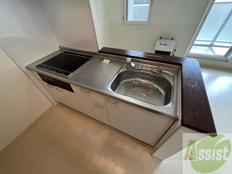 キッチン　キッチンはスペースも広々していて使いやすそうですよ！