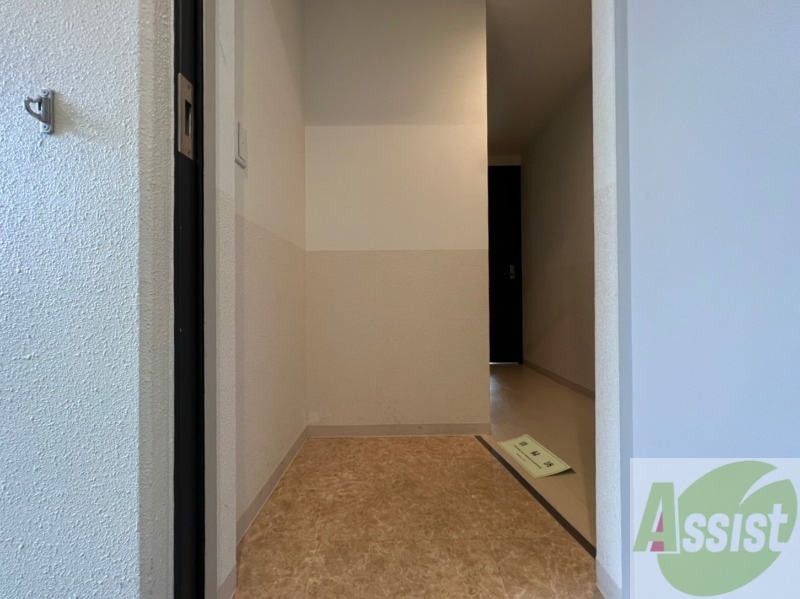 玄関　玄関の様子です。明るい印象ですね。気分もあがりそう。