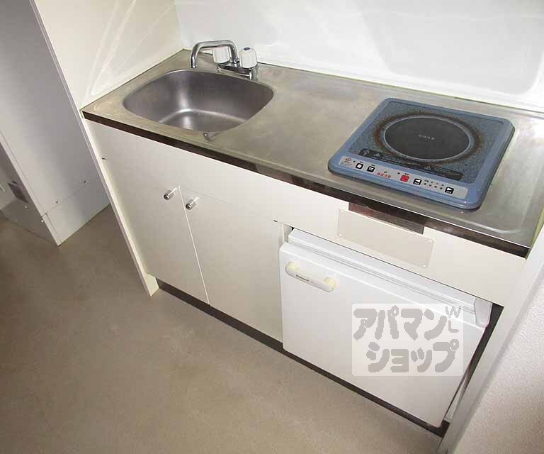 キッチン　冷蔵庫付きでとっても楽々。