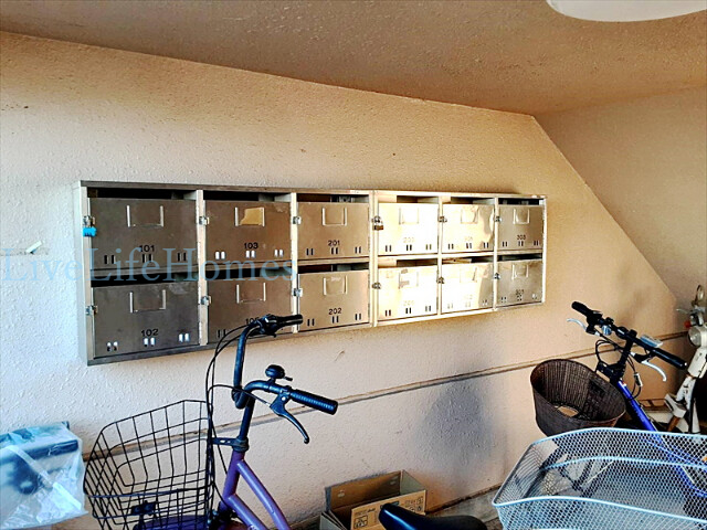 エントランス　自転車置き場
