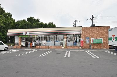 コンビニ　セブンイレブン山梨大学医学部前店（コンビニ）まで1142m