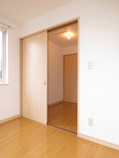 収納　奥行きのある大型収納です。