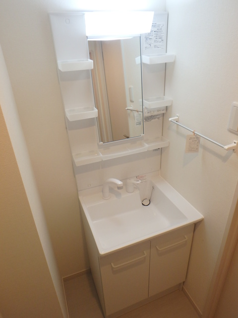 洗面設備　毎日使いますよね…独立洗面台。