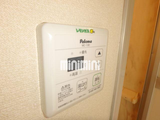 その他設備　給湯器付き。