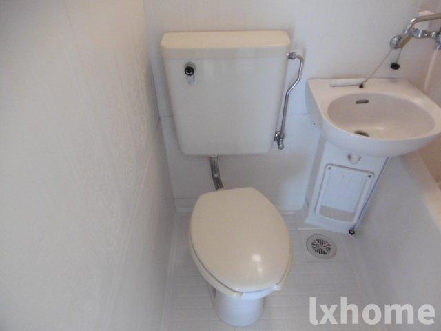 トイレ　コンパクトで使いやすいトイレです