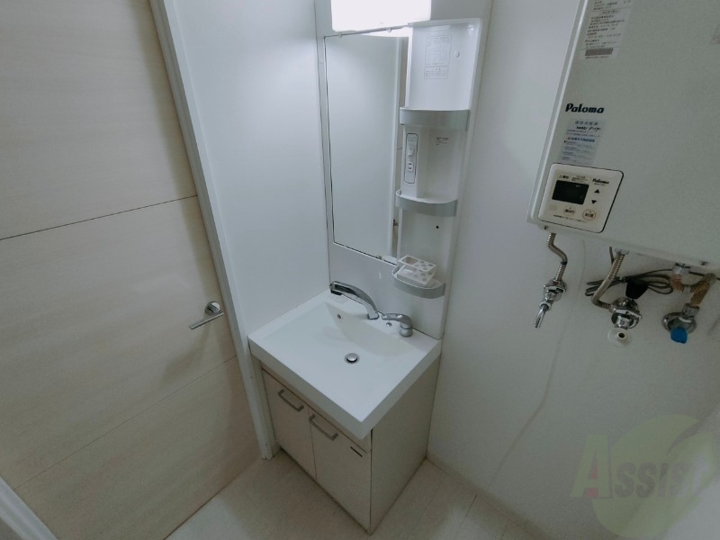 バス・シャワールーム　お風呂になります。一日の疲れを癒してくださいね。