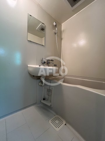 バス・シャワールーム　KM江坂　浴室