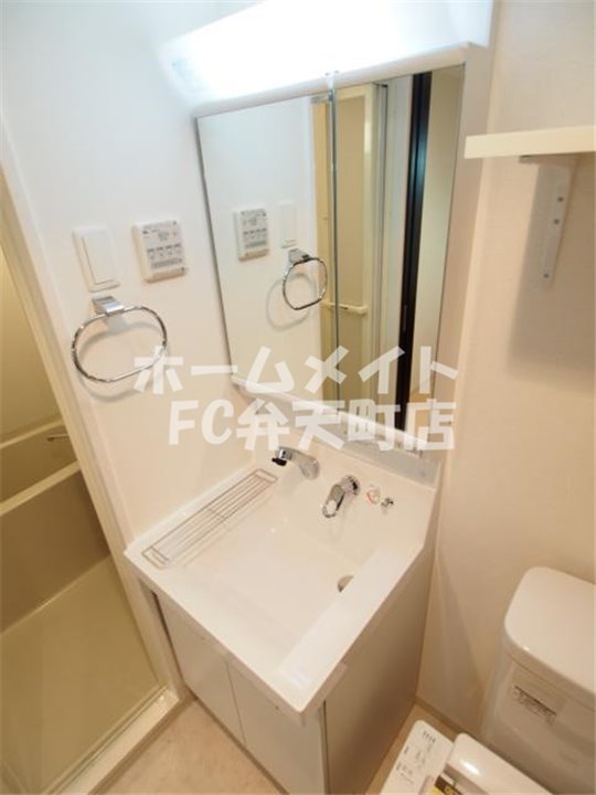 洗面設備　使いやすい洗面所です