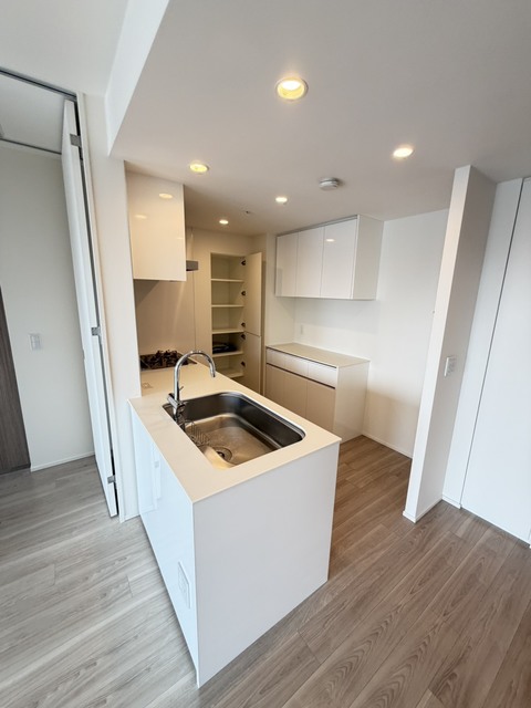 キッチン　別部屋参考写真です