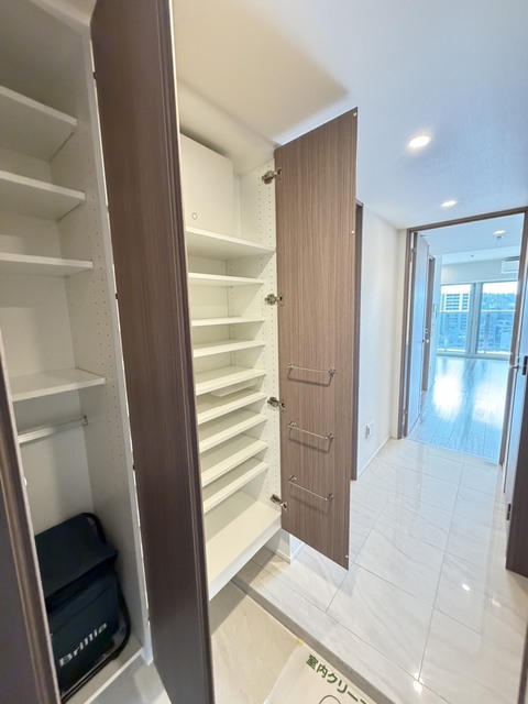 玄関　別部屋参考写真です