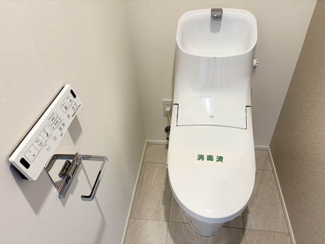 トイレ　別部屋参考写真です