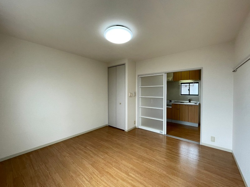 居室・リビング　※別部屋参考写真