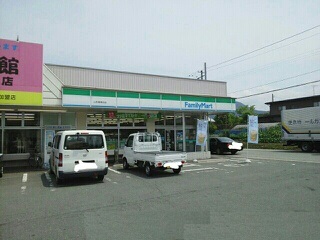 コンビニ　ファミリーマート山形東青田一丁目店（コンビニ）まで708m