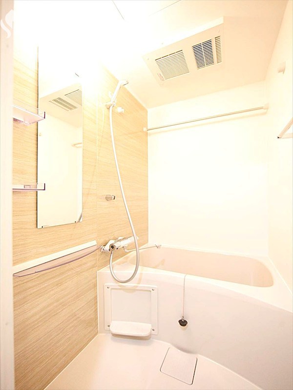 バス・シャワールーム　バスルーム